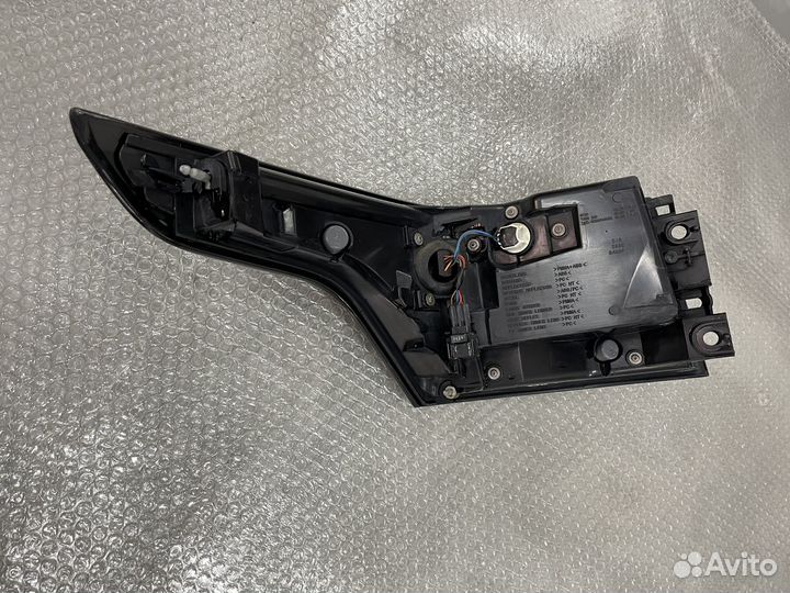 Фонарь задний Range Rover Sport 2 L494