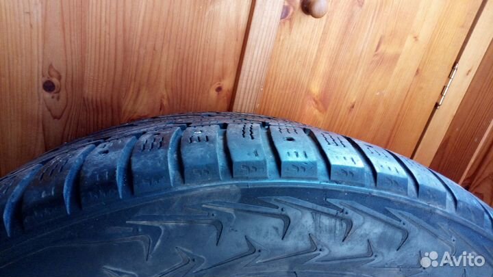 R18 Nokian Tyres Hakkapeliitta 7 245/50, PCD 5x120 DIA 72.6