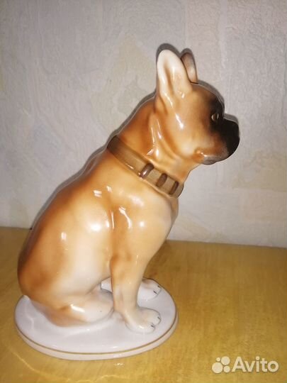 Статуэтка бульдог