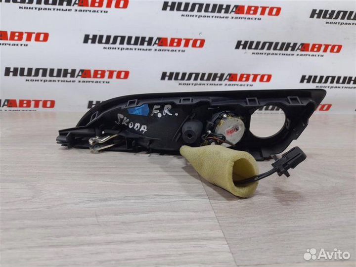 Ручка дверная передняя правая (ответная часть)