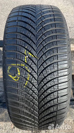Goodyear Vector 4Seasons Gen-3 SUV 245/45 R19