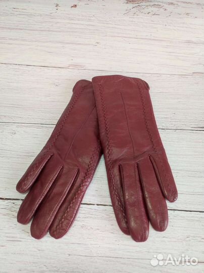 Женские перчатки кожаные новые