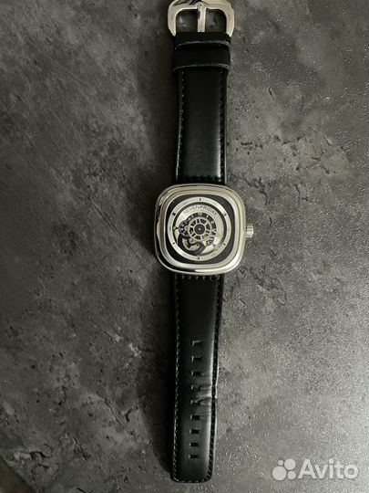Мужские наручные часы Sevenfriday
