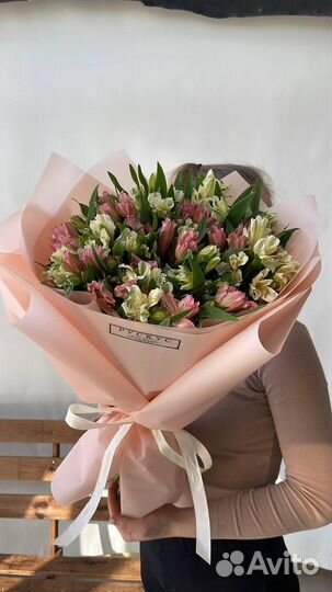 Букет из альстромерий