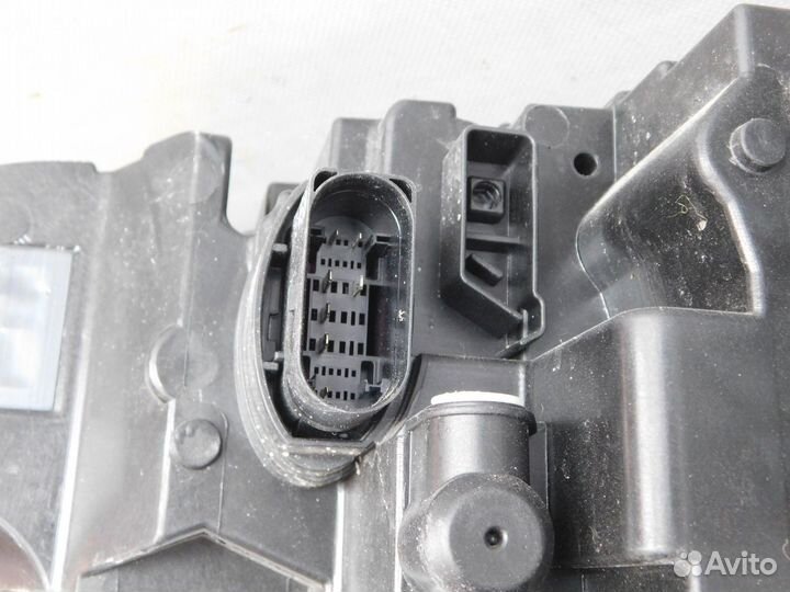 Фара правая Skoda Octavia