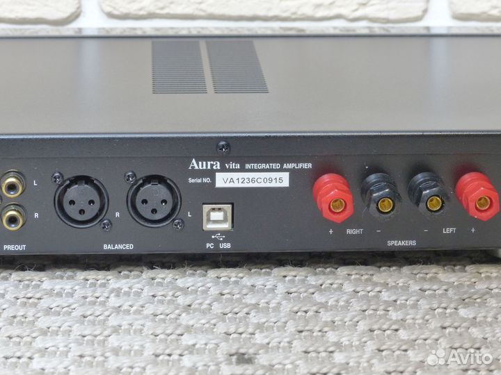 Aura Vita XLR ресивер пультовой FM AM itra