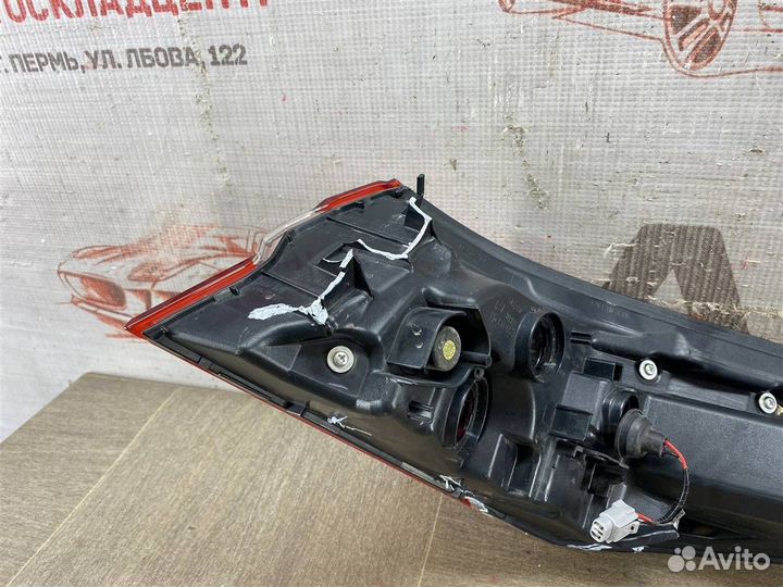 Фонарь левый Toyota Camry (Xv70) 2017-Н.в