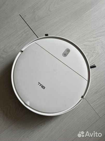 Робот пылесос tab