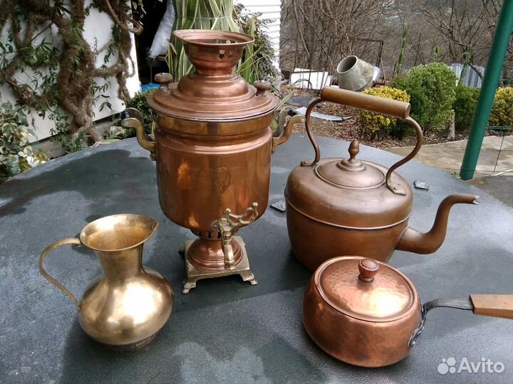 Медный самовар.Медный ковш.Медные чайники