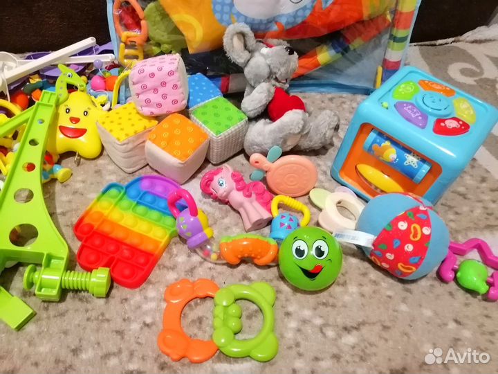 Детские игрушки до 1 года пакетом