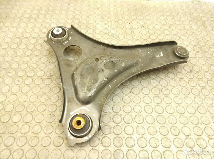 Рычаг передний левый Smart Forfour 453 M281.920