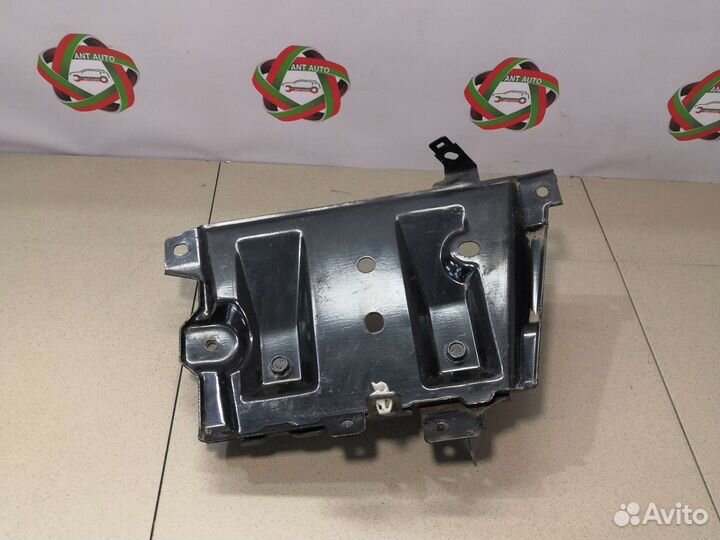 Nissan Teana L33 Площадка аккумулятора