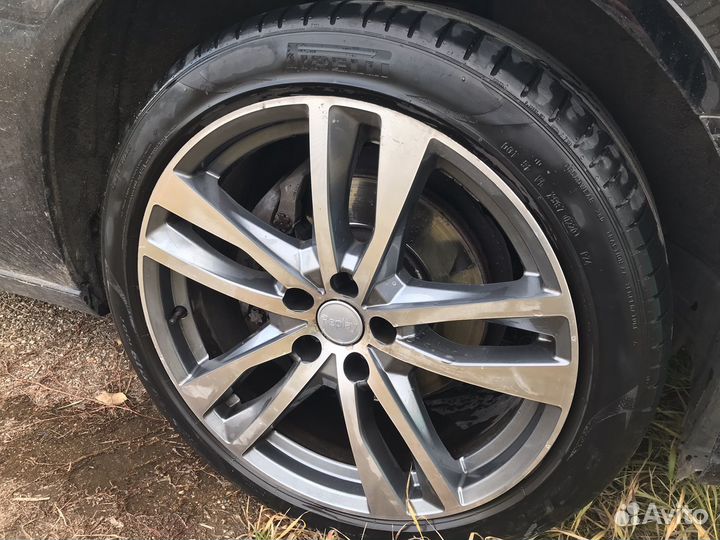 Pirelli P Zero 255/40 R19