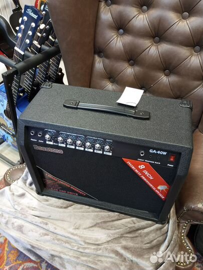 Комбоусилитель для электрогитары 40В