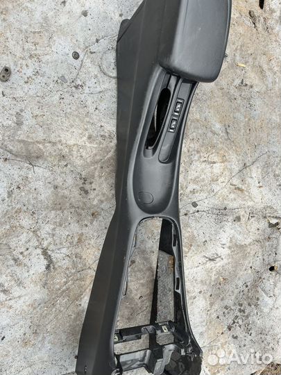 Тонель подлокотник Ниссан Альмера N16