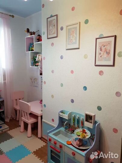 Интерьерные наклейки в детскую для стен