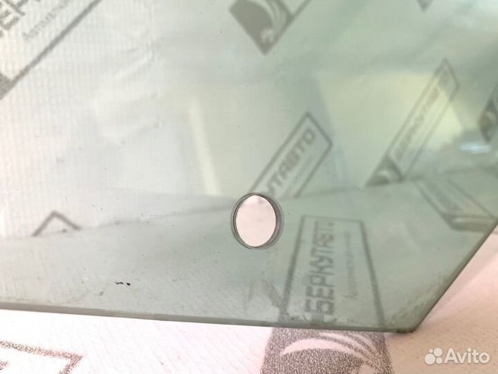 Стекло двери Bmw X3 E83 2003-2010