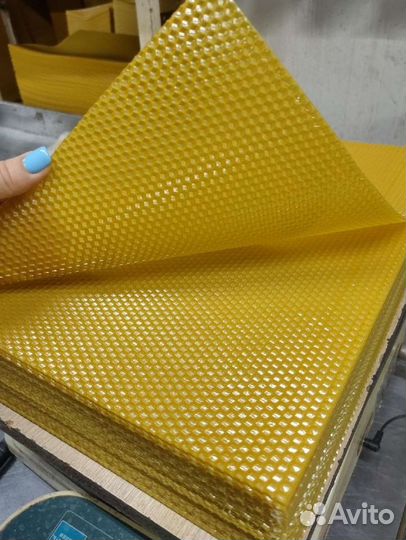 Вощина для пчеловодства и свечей - натуральная