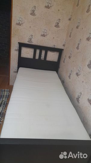 Кровать одноместная, деревянная с матрасом 103/205