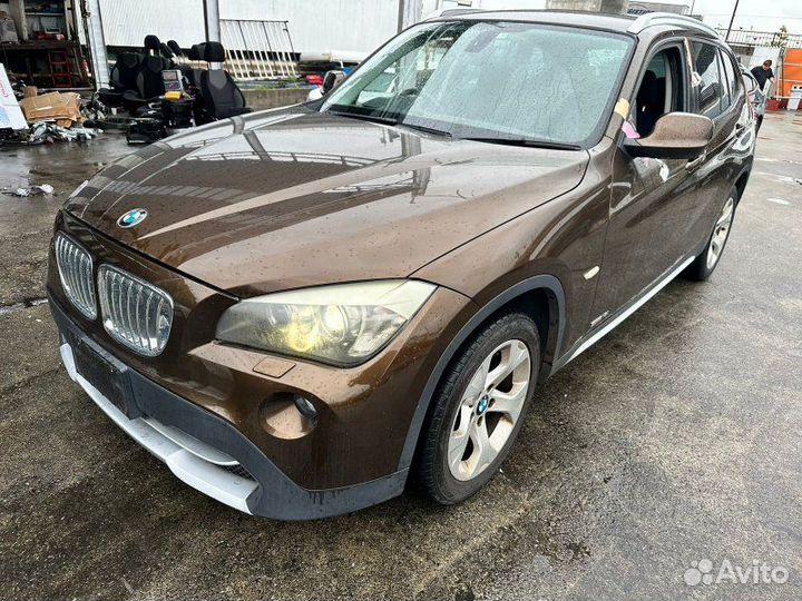 Петля капота правая Bmw X1 E84 N46 2011