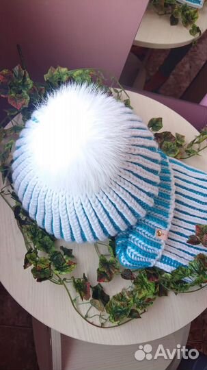 Берет с помпоном и снудом