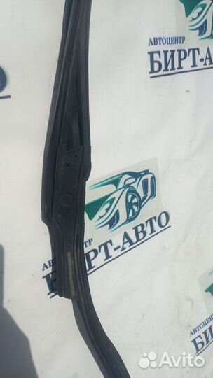 Уплотнитель двери задний правый Infiniti FX37 II (2008—2012)