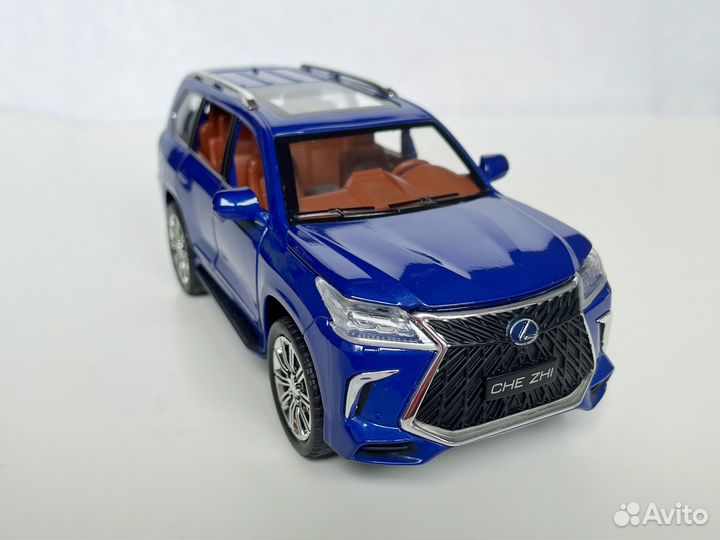 Металлическая моделька Lexus инерционная 1:24