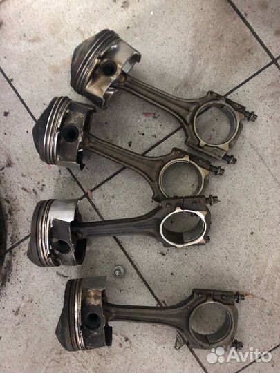 Поршень с шатуном 2.0 BVY Volkswagen Passat B6 BVY