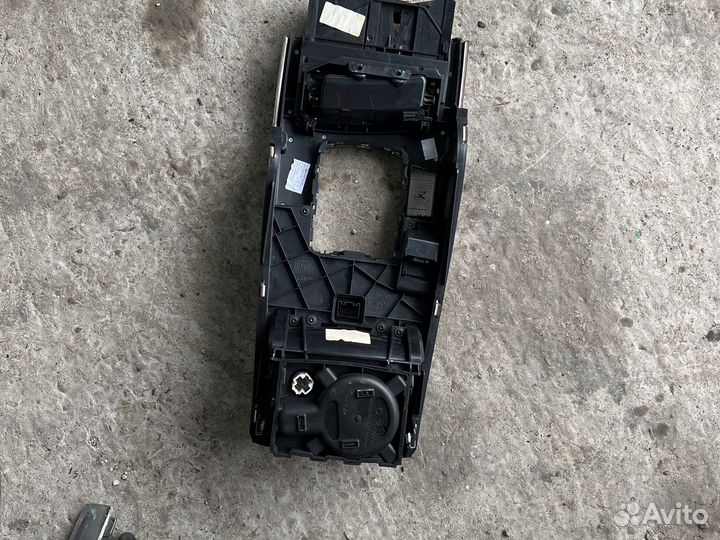 Центральная консоль Audi A6C6