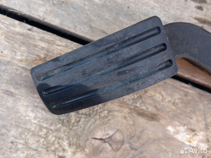 Педаль газа Ford Fusion 1.4 2006