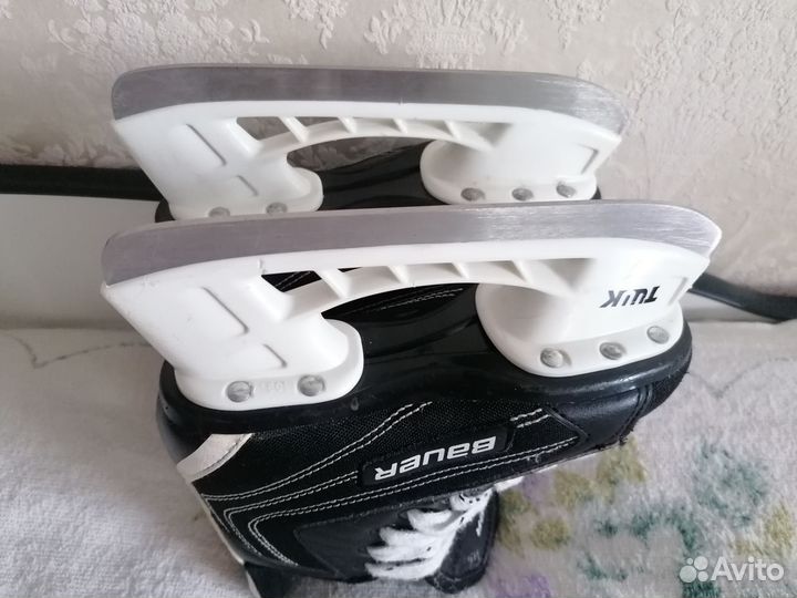 Хоккейные коньки bauer детские