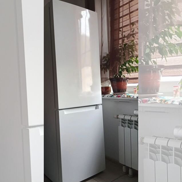 Холодильник indesit