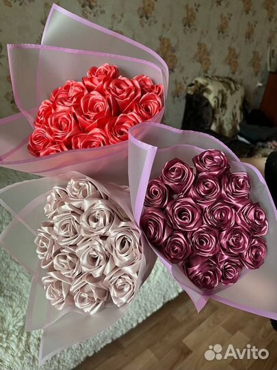Букет роз из атласных лент