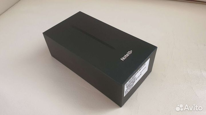 Коробка смартфона Samsung Note 10 Plus