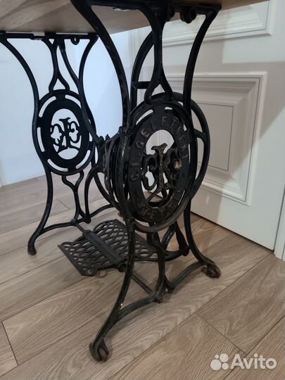 Станина (столик) из швейной машинки