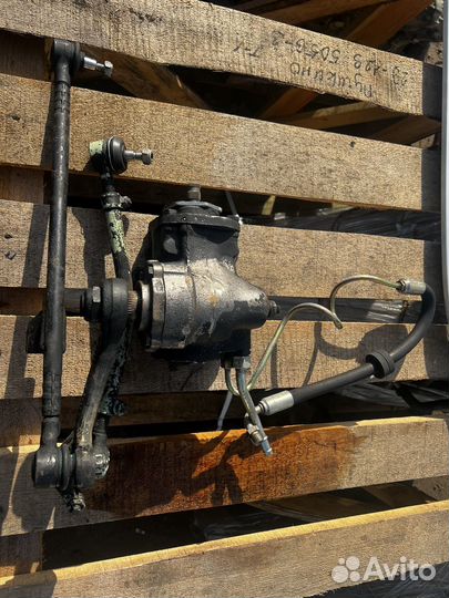 Рулевой редуктор Mercedes W126