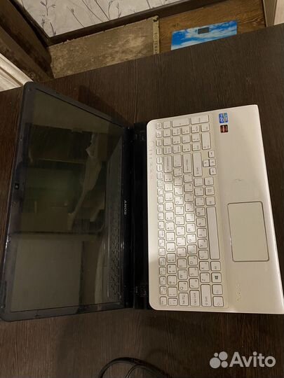 Ноутбук sony vaio SVE1513U1RW