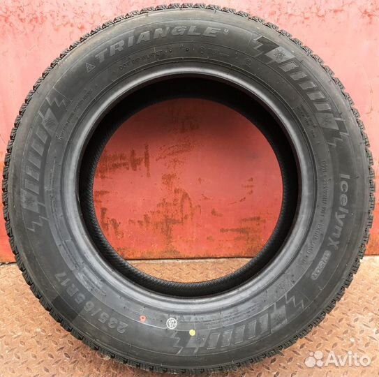 Triangle IcelynX TI501 235/65 R17 108T