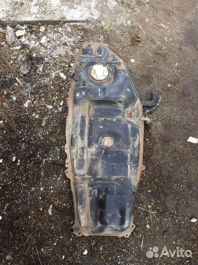 Бак топливный Toyota rav 4 xa30