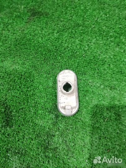 Поворотник повторитель поворота Ford Focus 1