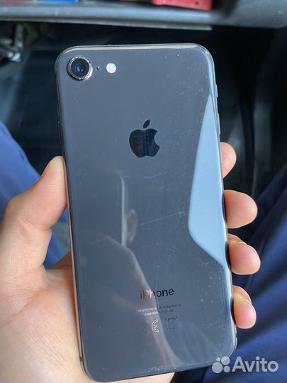 iPhone 8, 64 ГБ