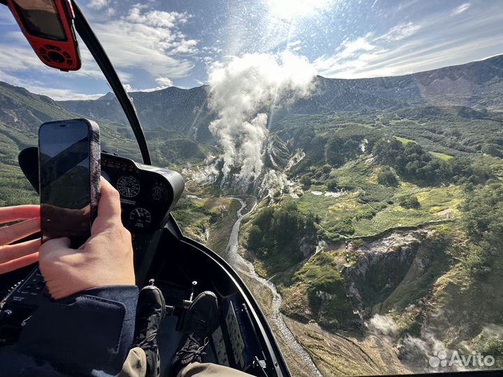Полет в Долину Гейзеров на вертолете втроем