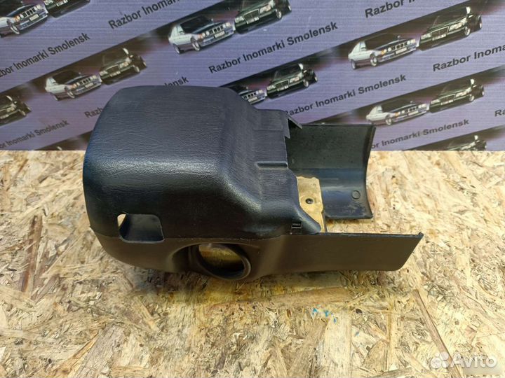 Кожух рулевой колонки Mitsubishi Carisma