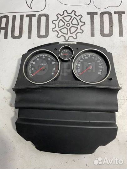 Панель приборов Opel Astra H