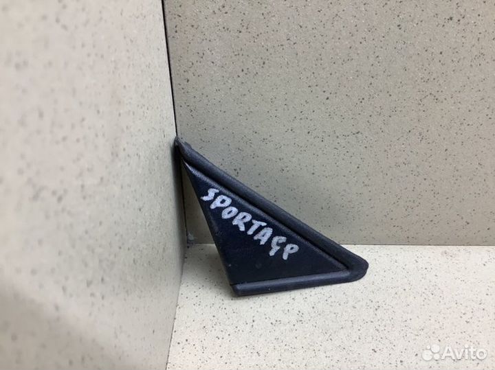 Накладка (кузов наружные) правая Kia Sportage 3