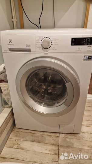 Стиральная машина Electrolux с сушкой