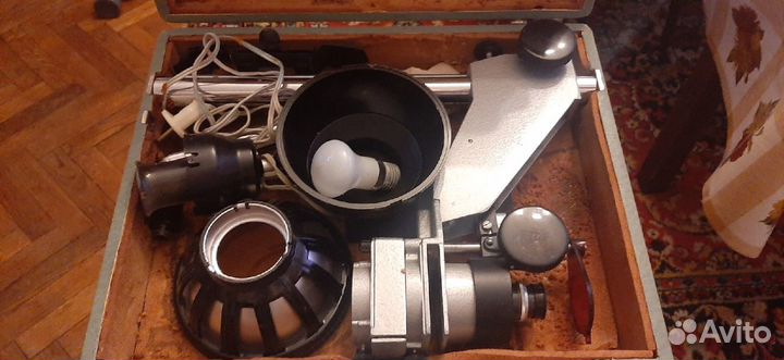 Портативный фотоувеличитель упа5М 1976 года