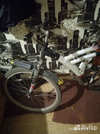 Продам горный велосипед,взрослый цена 5000