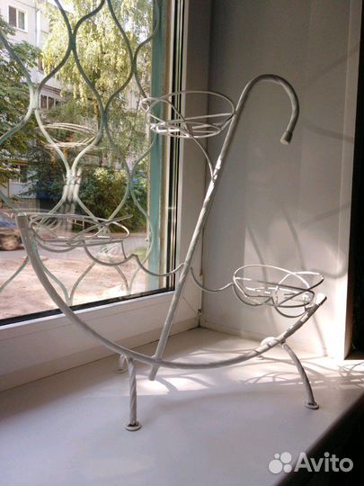 Подставка для цветов на 3 кашпо