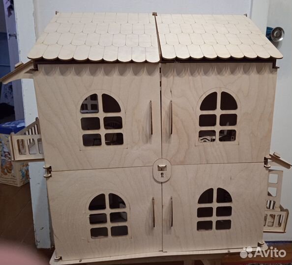 Продам кукольный домик